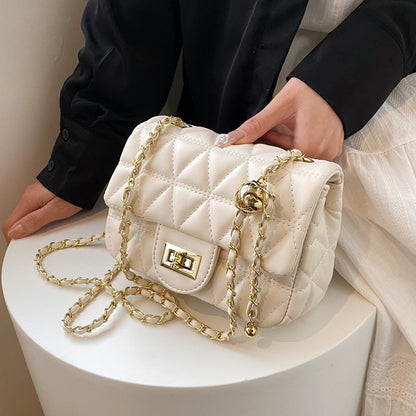 Buy Diamond Pattern Chain Bag