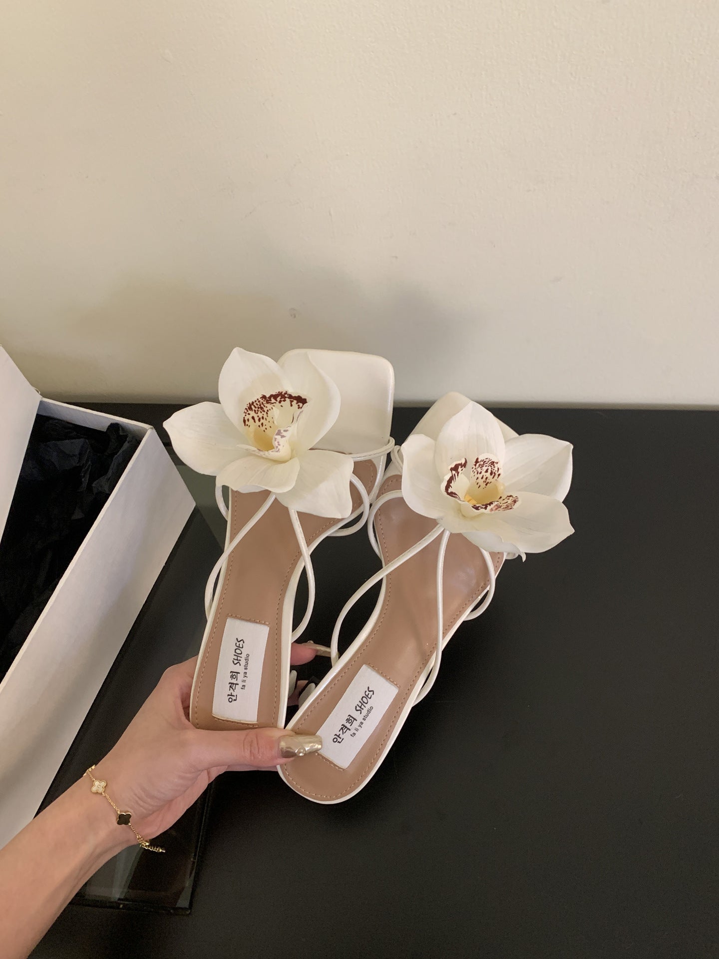 Shop Trendy Floral Sandals for Pakistani Women
