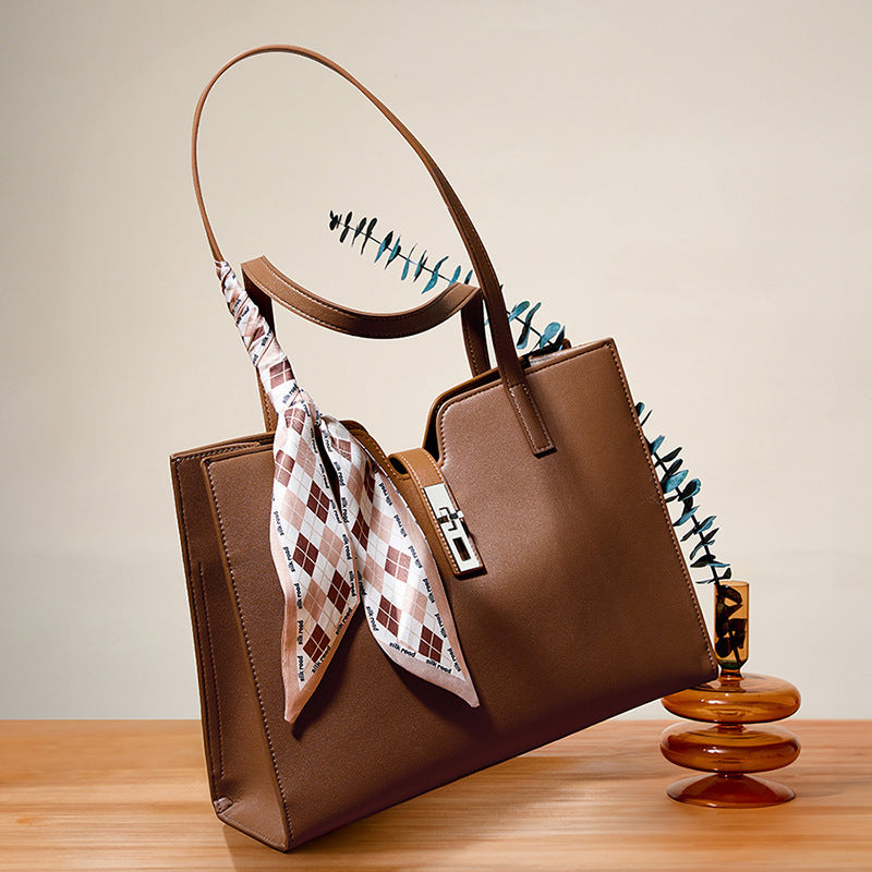 Buy Handmade Tote fashionable online